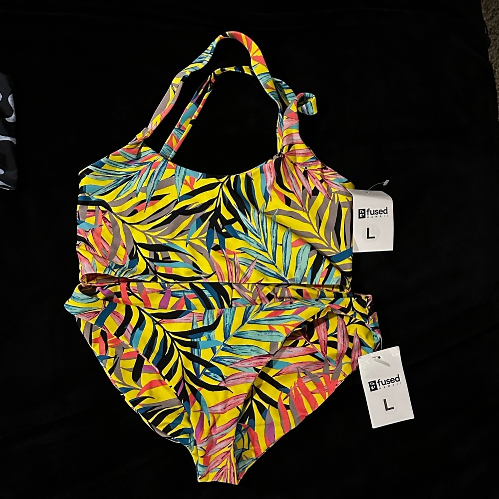 Fused Hawaii Suits